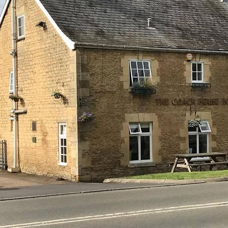 The Coach House Inn 奥克姆 外观 照片