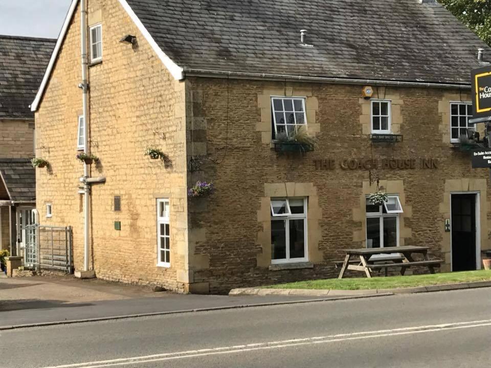 The Coach House Inn 奥克姆 外观 照片